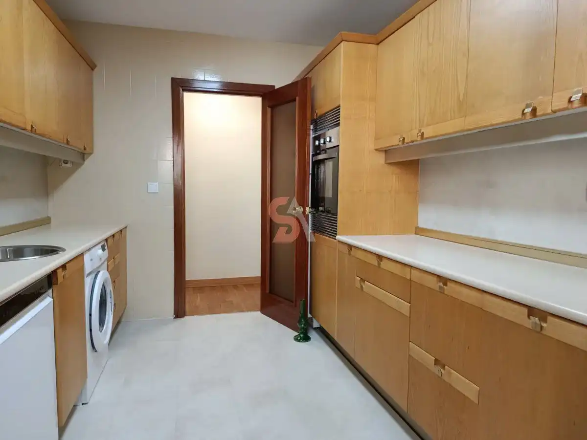 Cocina de Piso de alquiler en Valladolid con Calefacción y Terraza