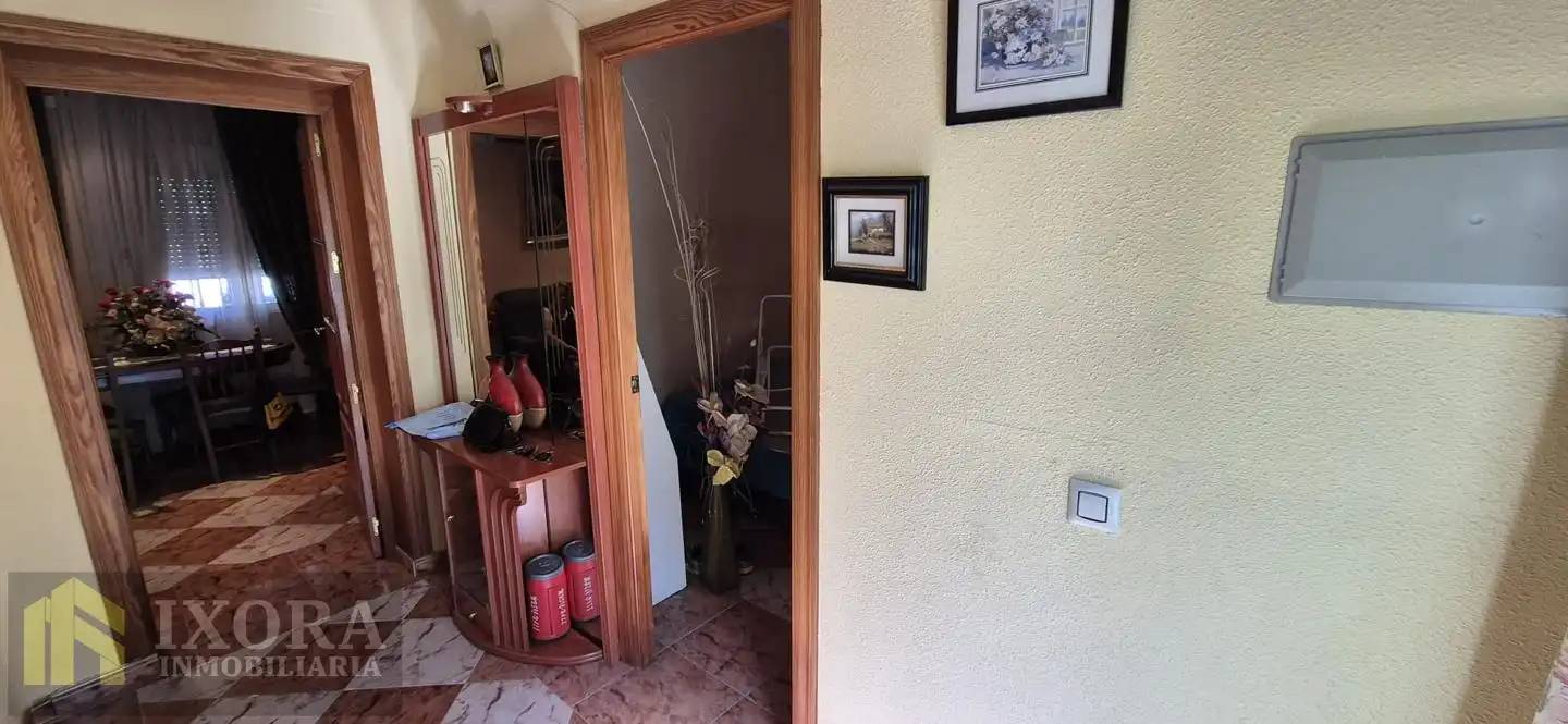 Casa o xalet en venda en Linares amb Aire condicionat, Jardí privat i Terrassa