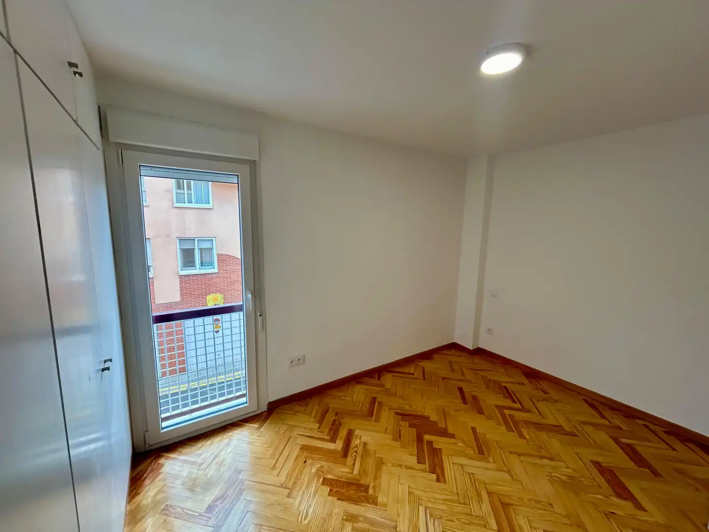 Dormitori de Casa adosada en venda en La Lastrilla  amb Calefacció, Jardí privat i Parquet