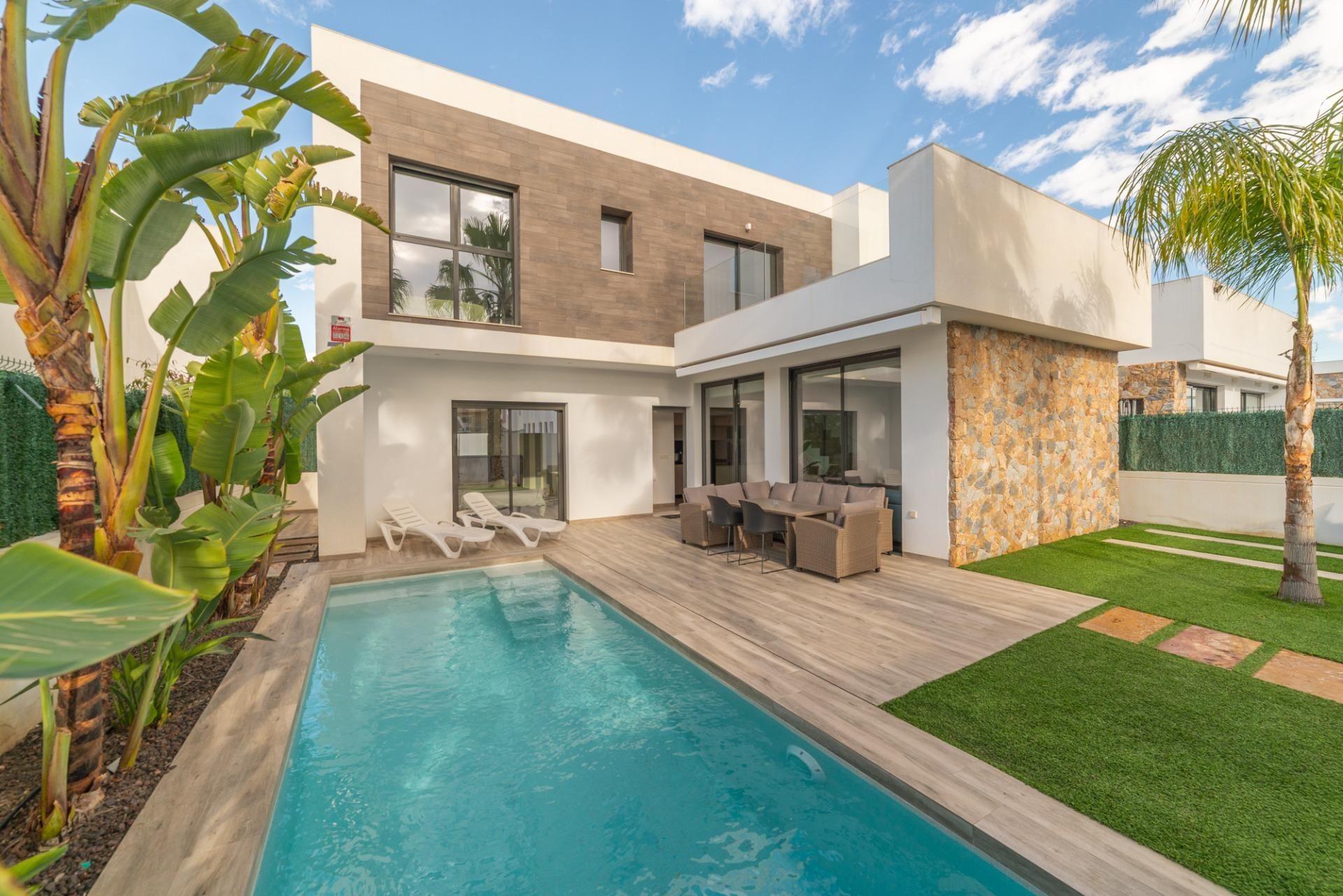 Vista exterior de Casa o xalet en venda en San Javier amb Aire condicionat, Jardí privat i Terrassa