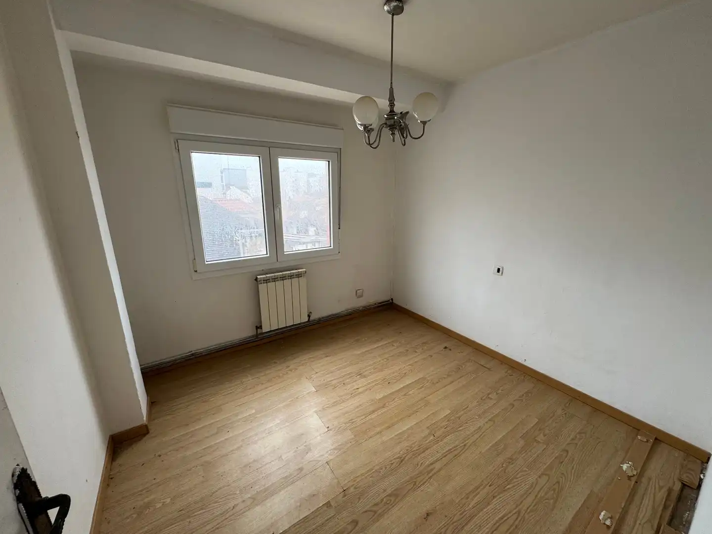 Habitación de Piso en venta en Gijón  con Calefacción, Terraza y Internet
