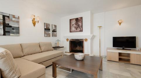 Foto 2 de Apartamento de alquiler en Puerto Banús, Málaga