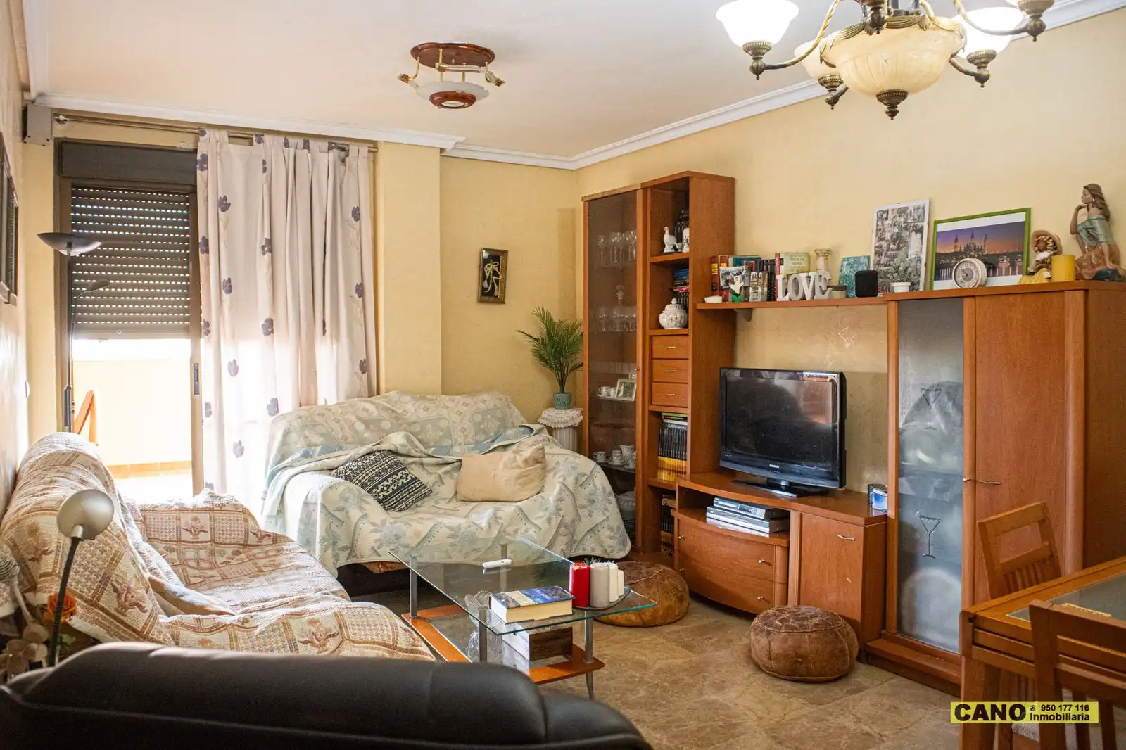 Living room of Flat for sale in Roquetas de Mar  with Terrace and Swimming Pool