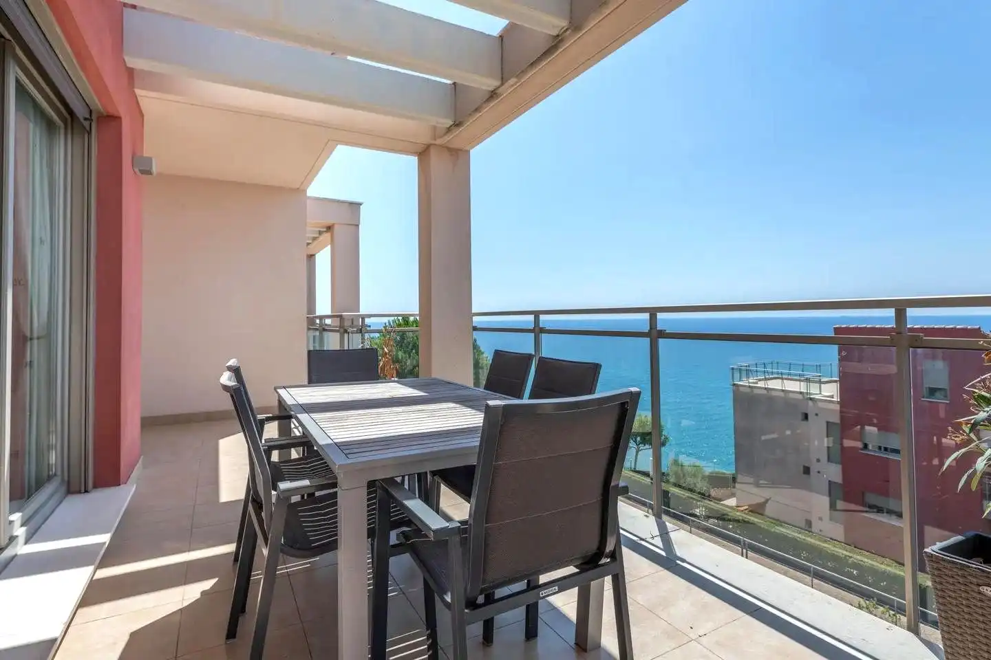 Terrasse von Maisonette zur Miete in Oropesa del Mar / Orpesa mit Klimaanlage, Terrasse und Möbliert