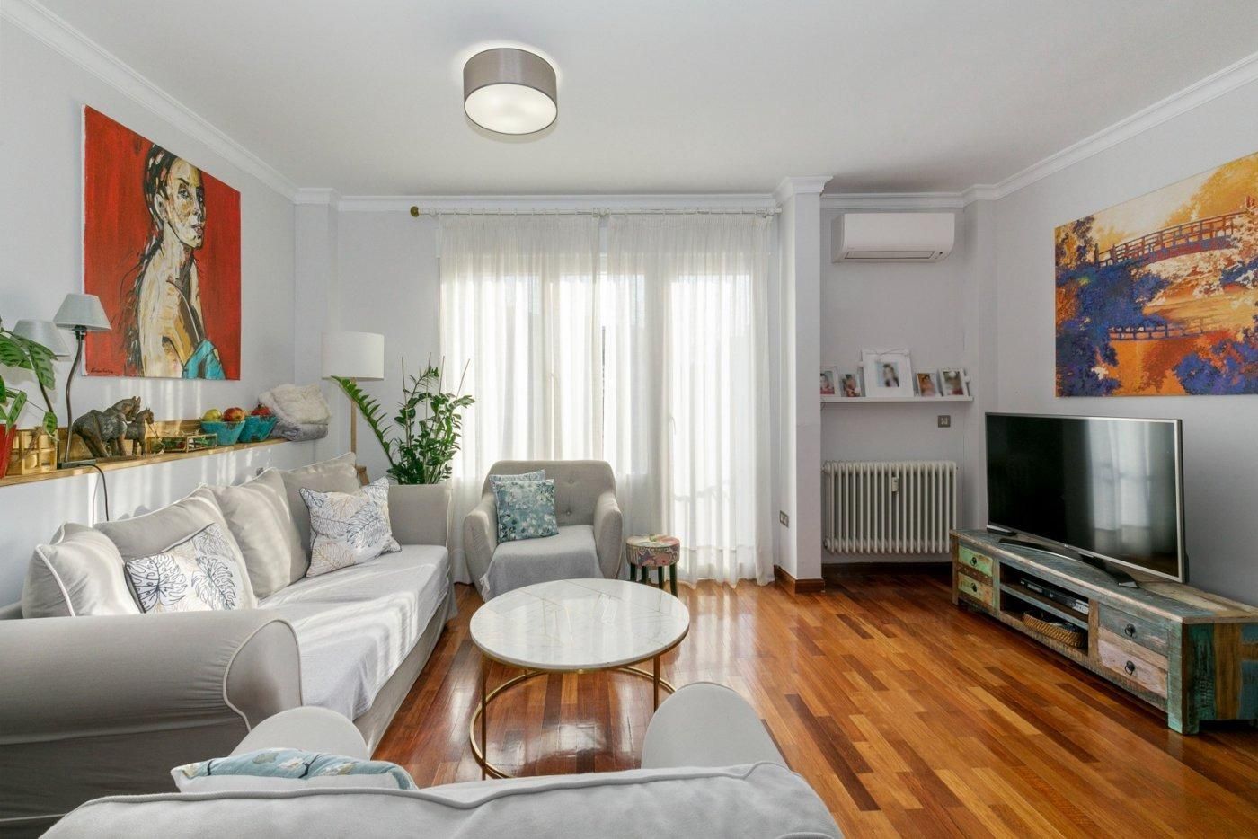 Sala de estar de Piso en venta en  Granada Capital con Aire acondicionado, Calefacción y Parquet