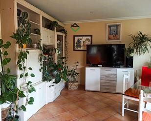 Sala d'estar de Casa adosada en venda en Bueu amb Calefacció i Terrassa