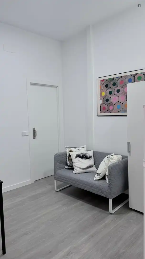 Schlafzimmer von Wohnungen zur Miete in Madrid mit Klimaanlage, Möbliert und Waschmaschine