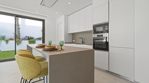 Villa de 3 dormitorios con jardín y garaje en Benidorm