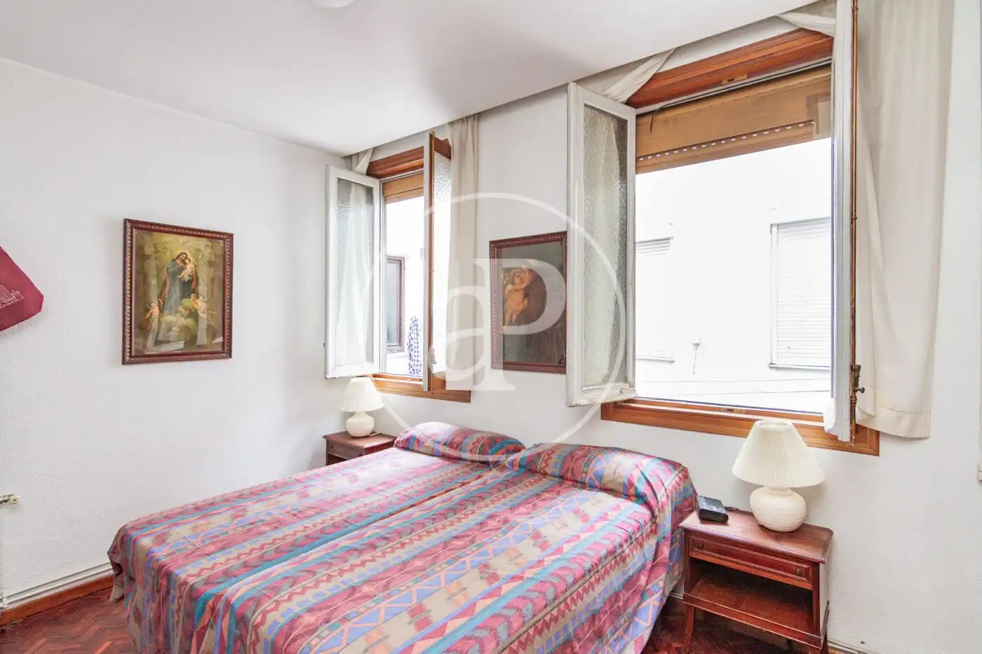 Bedroom of Flat for sale in Madrid  with Heating, Storage room and Balcony