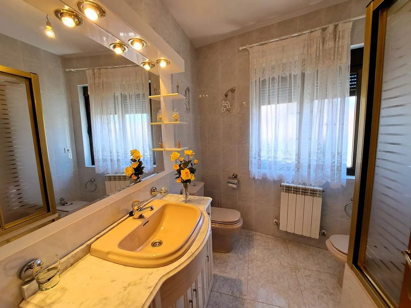 Bathroom of Houses for sale in San Esteban de la Sierra  with Terrace and Storage room