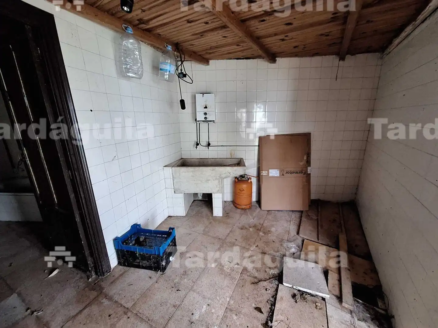 Cocina de Finca rústica en venta en Castellanos de Villiquera con Calefacción, Jardín privado y Trastero