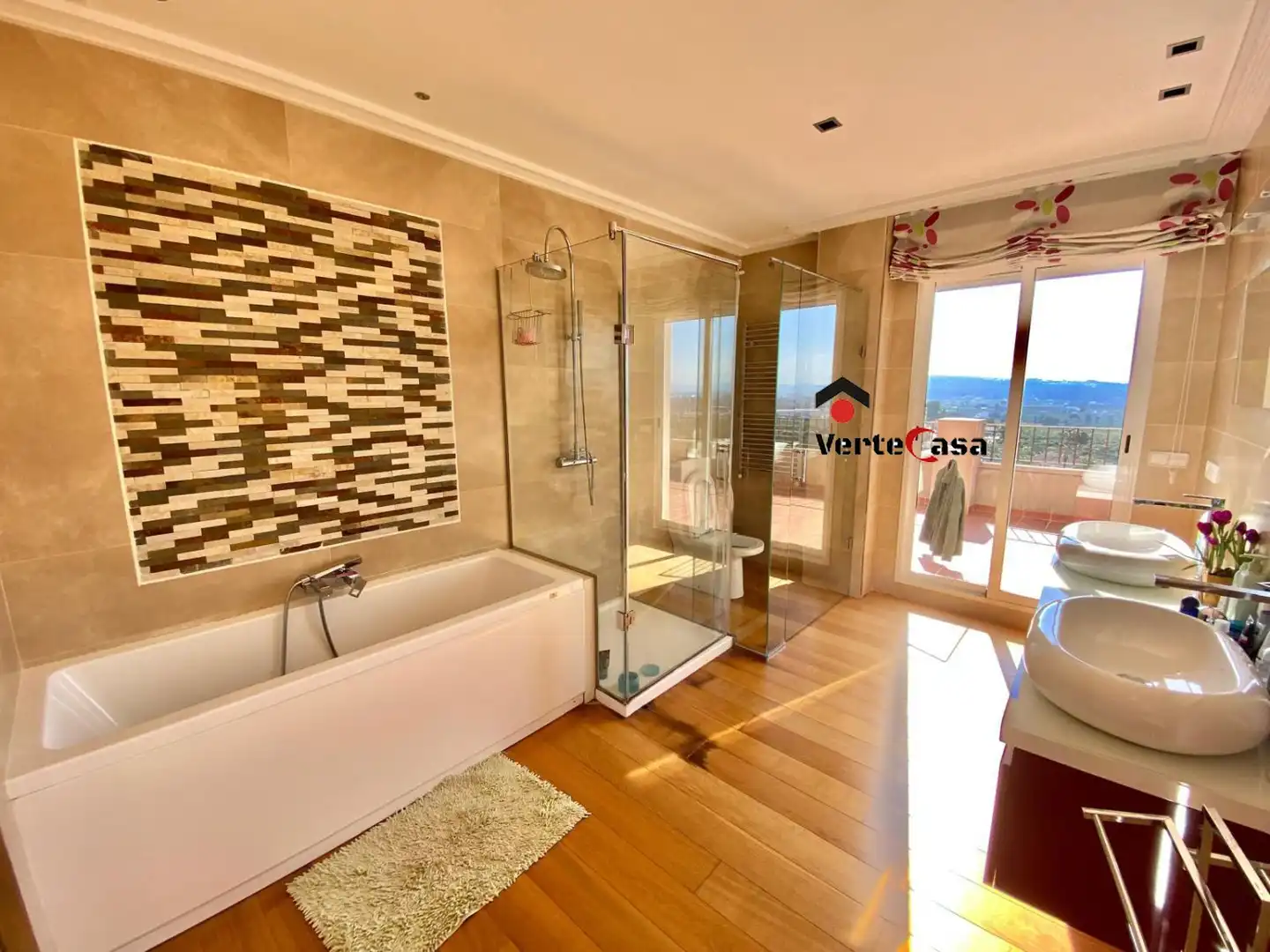 Badezimmer von Haus oder Chalet zum Verkauf in Alzira mit Klimaanlage, Heizung und Parkett