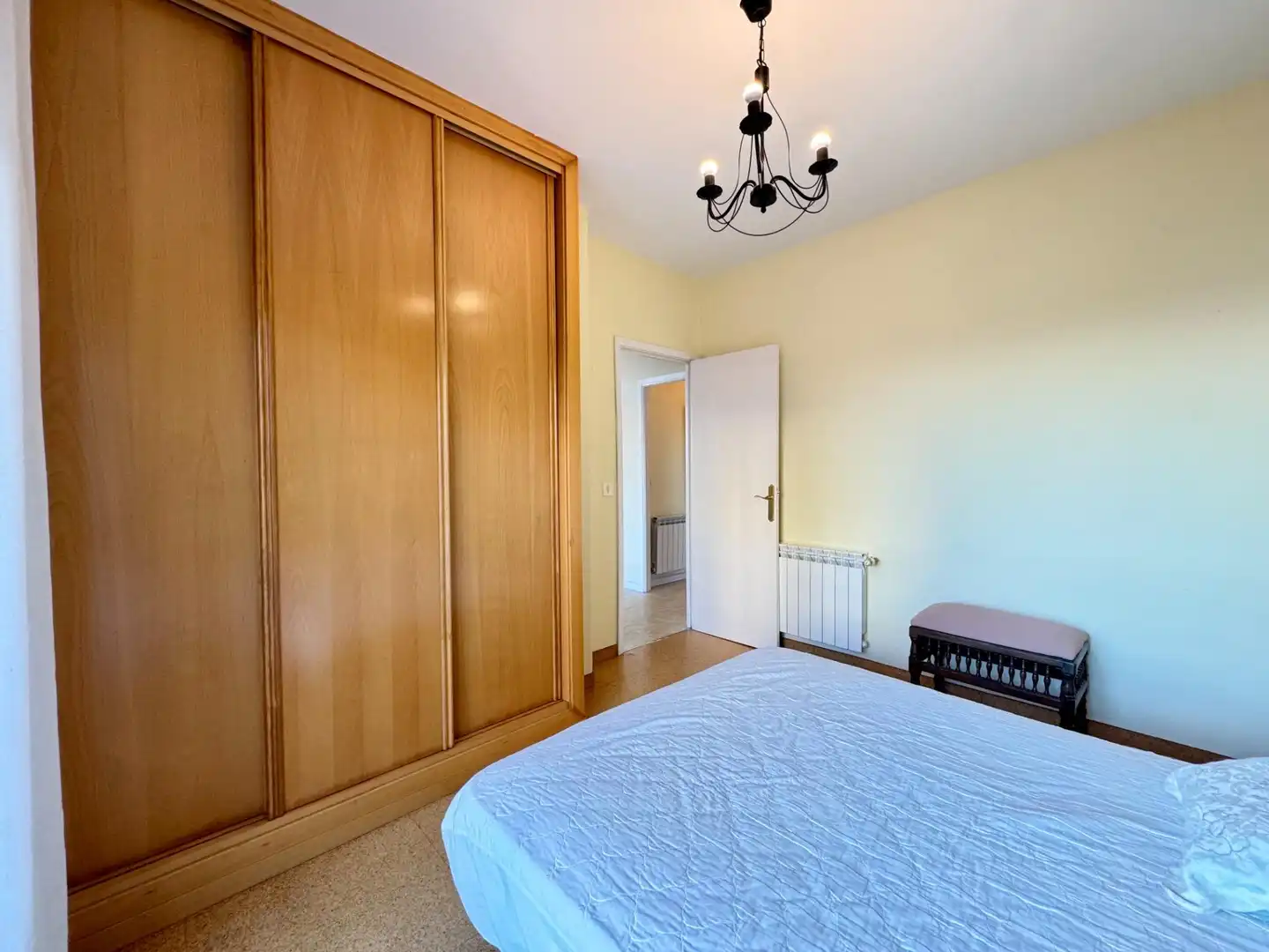 Bedroom of Flat for sale in Vilanova de Arousa  with Heating, Terrace and Furnished