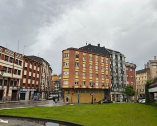 Vista exterior de Traster en venda en Oviedo 