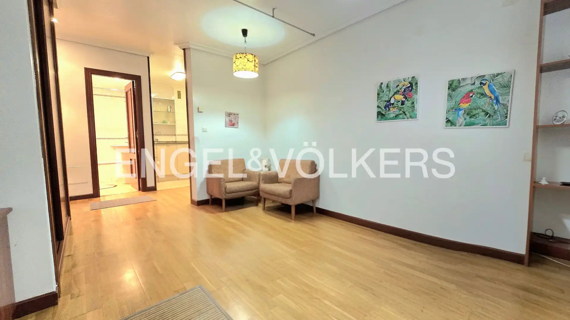 Wohnzimmer von Wohnung zum Verkauf in Vigo  mit Heizung, Parkett und Abstellraum