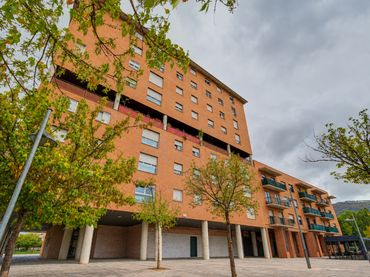 Locale commerciale in vendita a Plaza de los Donantes de Navarra 1