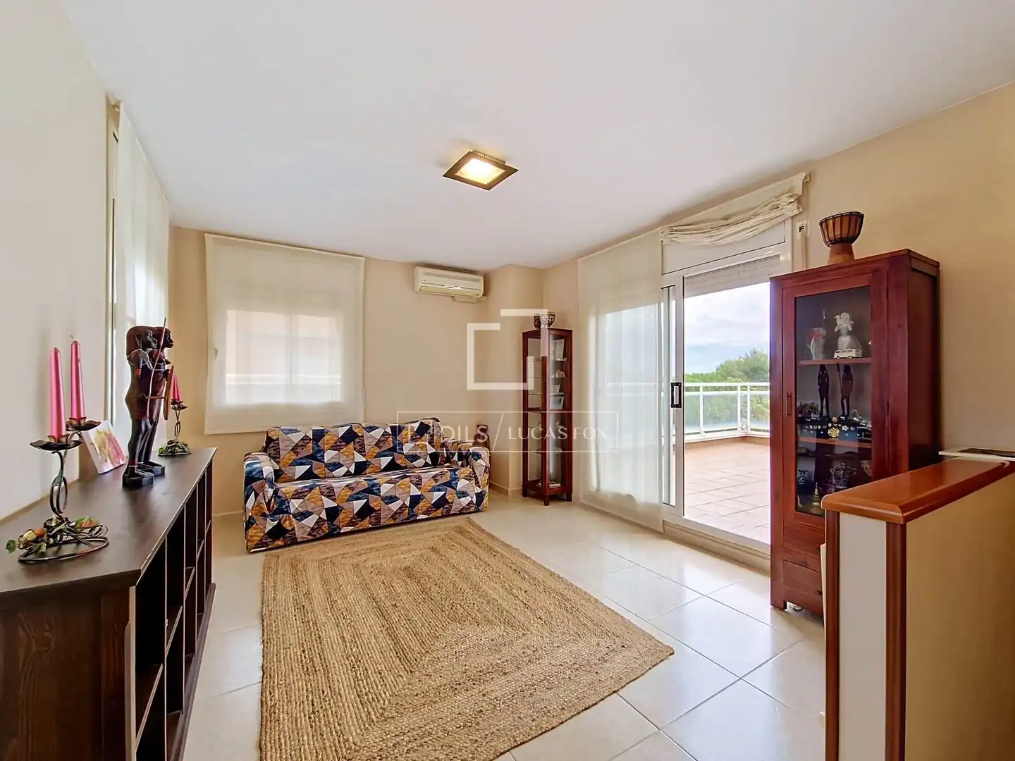 Wohnzimmer von Haus oder Chalet zum Verkauf in Cubelles mit Klimaanlage, Heizung und Privatgarten