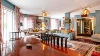 Living room of House or chalet for sale in  Madrid Capital  with Air Conditioner, Heating and Private garden