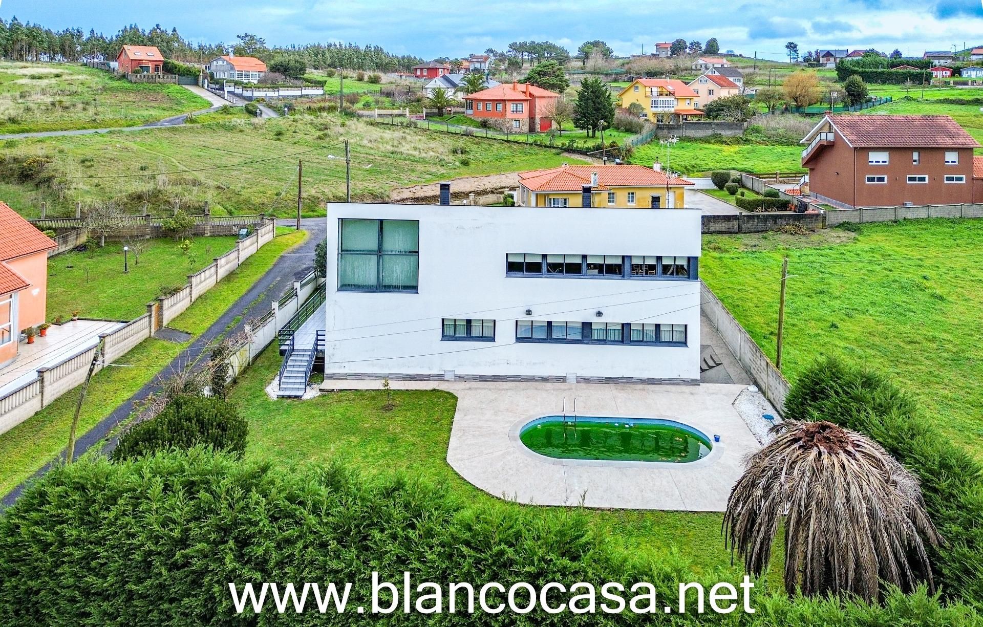 Exterior view of House or chalet for sale in Malpica de Bergantiños  with Private garden, Terrace and Storage room