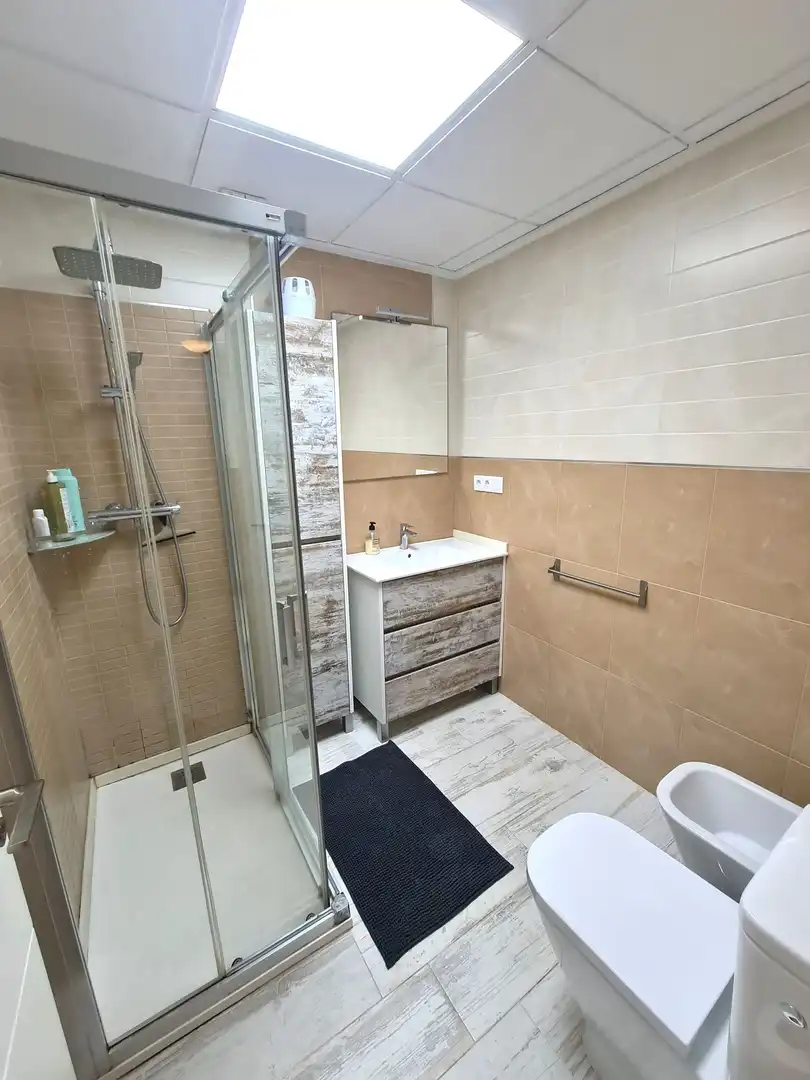 Baño de Casa o chalet de alquiler en Santa Pola con Aire acondicionado, Jardín privado y Trastero