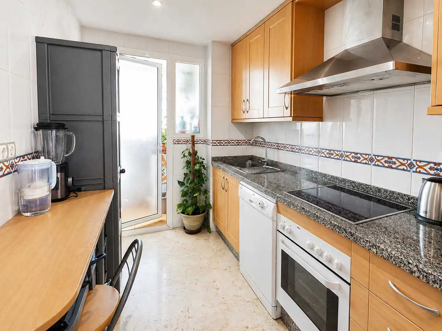 Cocina de Apartamento en venta en Torrox con Aire acondicionado, Calefacción y Terraza