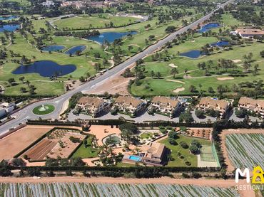 Xalet amb piscina en venda a Paraje Atamaria