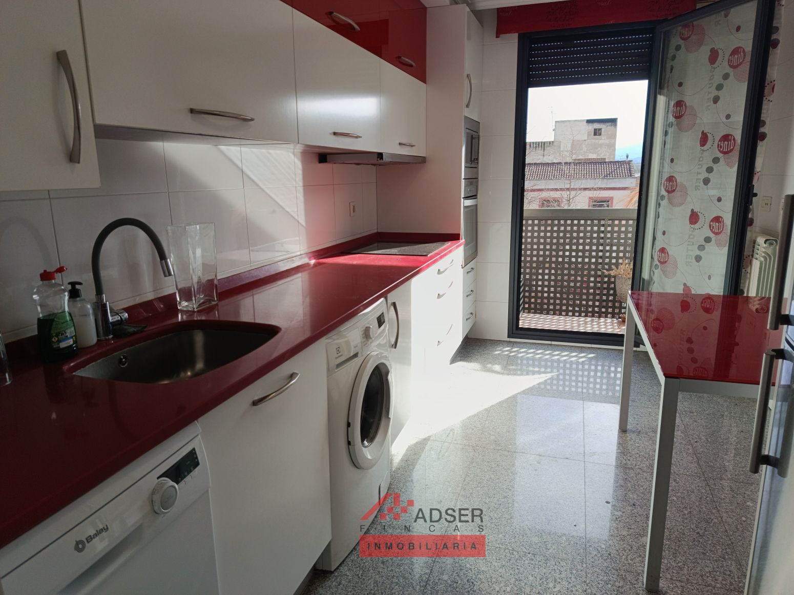 Cocina de Piso en venta en  Logroño con Aire acondicionado, Calefacción y Parquet