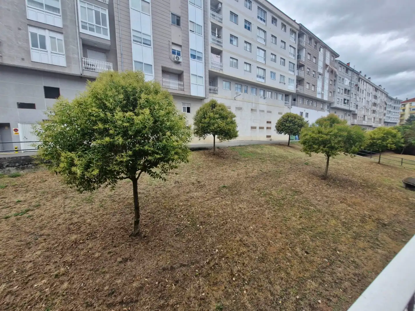 Aparcament de Apartament en venda en Barbadás amb Calefacció, Parquet i Moblat