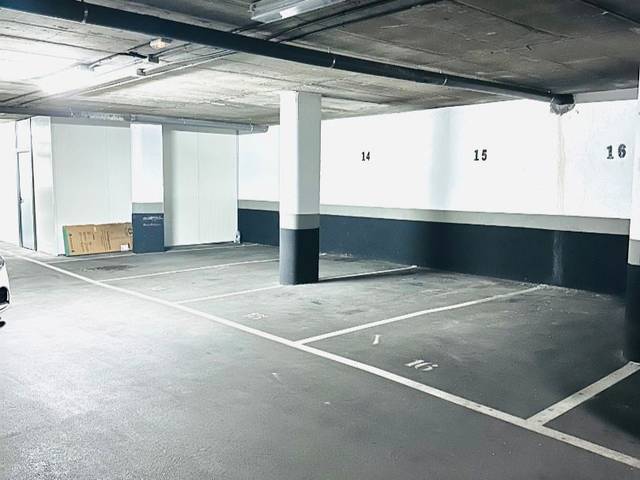 Garaje en Alquiler en Calle del Conde de Vallellano, 4 en Valdeacederas