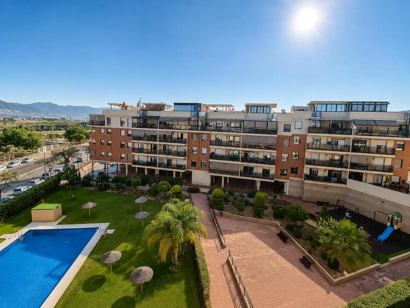 Vista exterior de Ático de alquiler en Málaga con Jardín privado, Terraza y Amueblado