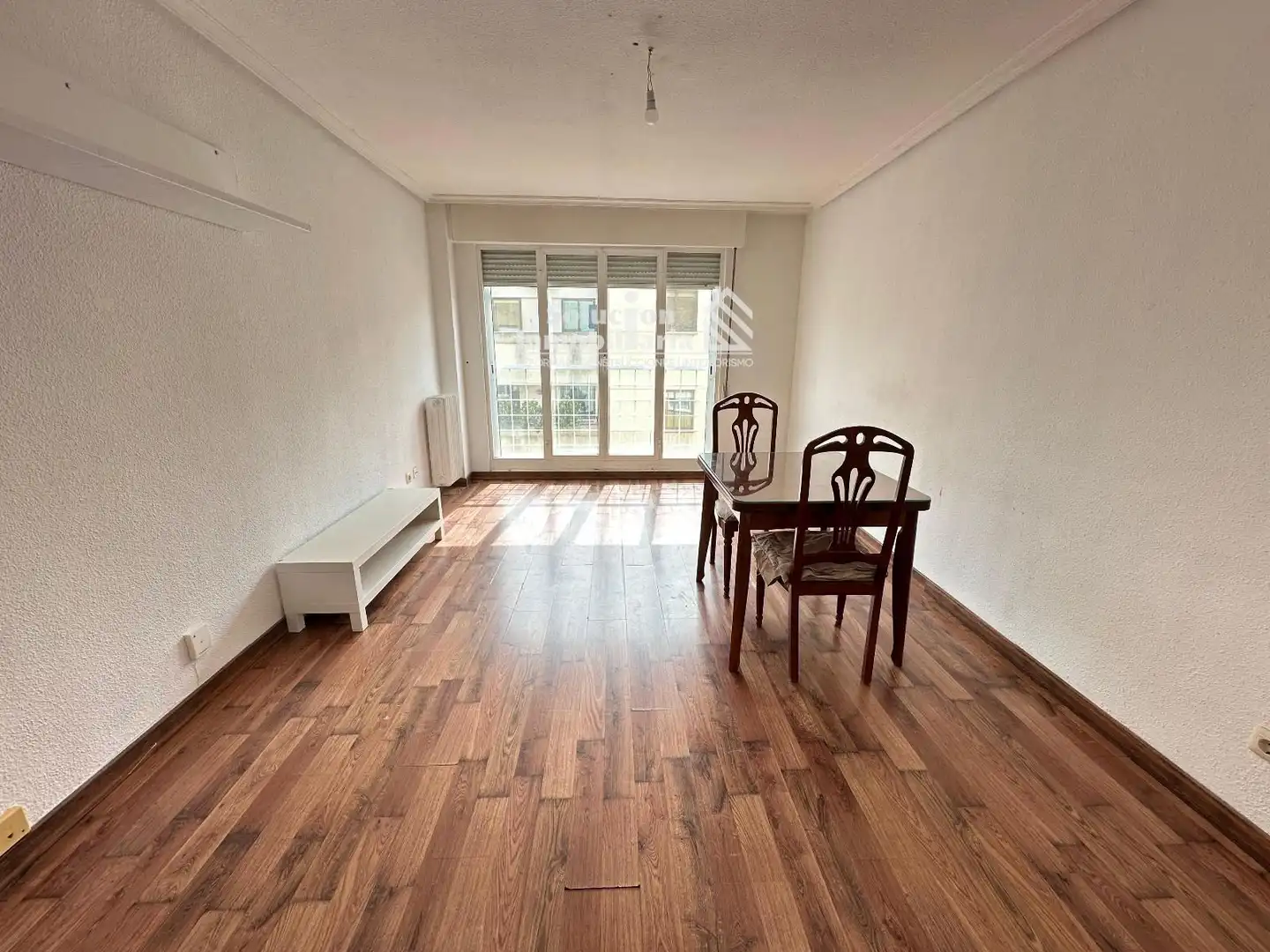 Sala de estar de Piso en venta en Santa Marta de Tormes con Calefacción y Terraza