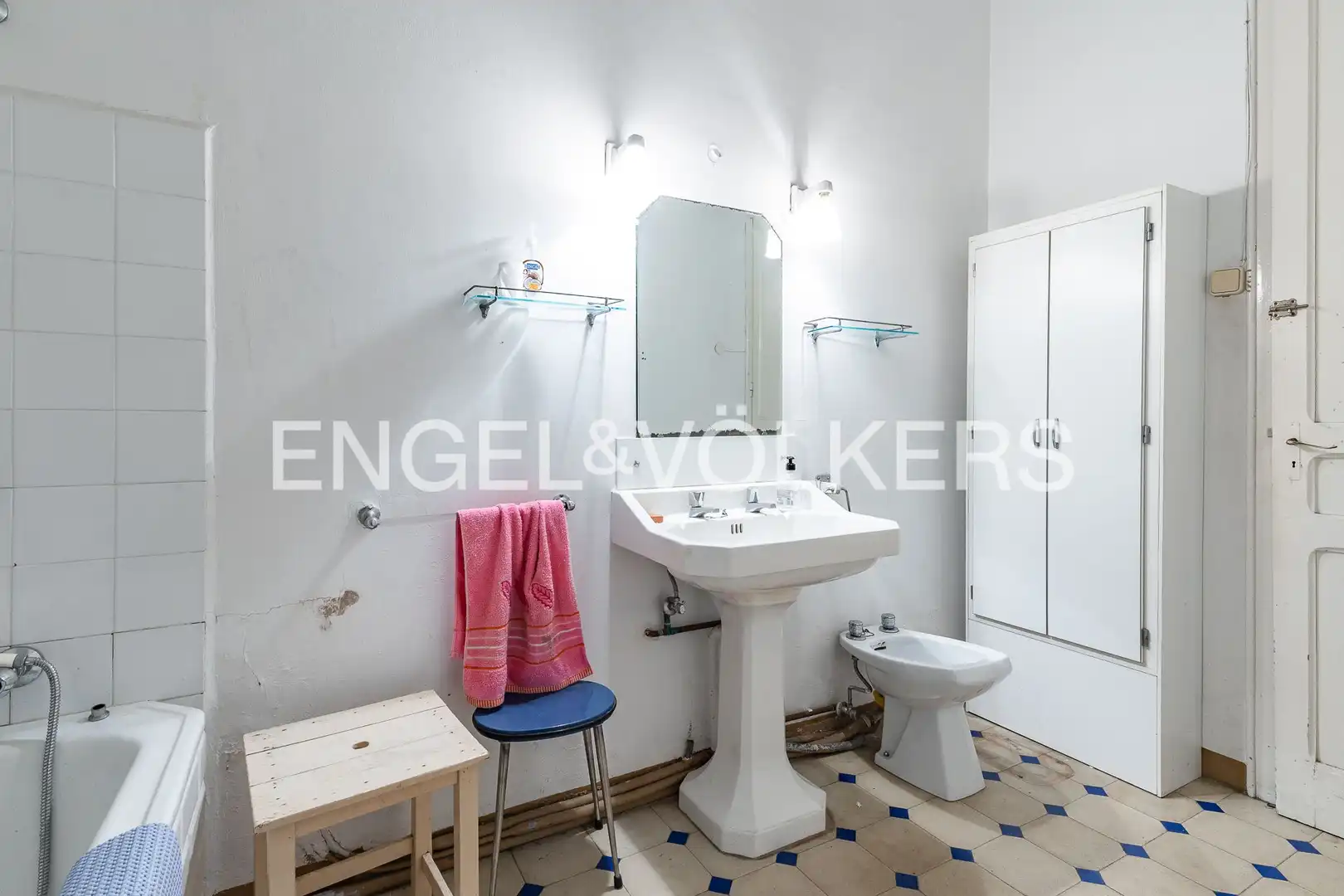 Baño de Casa o chalet en venta en Badalona con Calefacción y Jardín privado