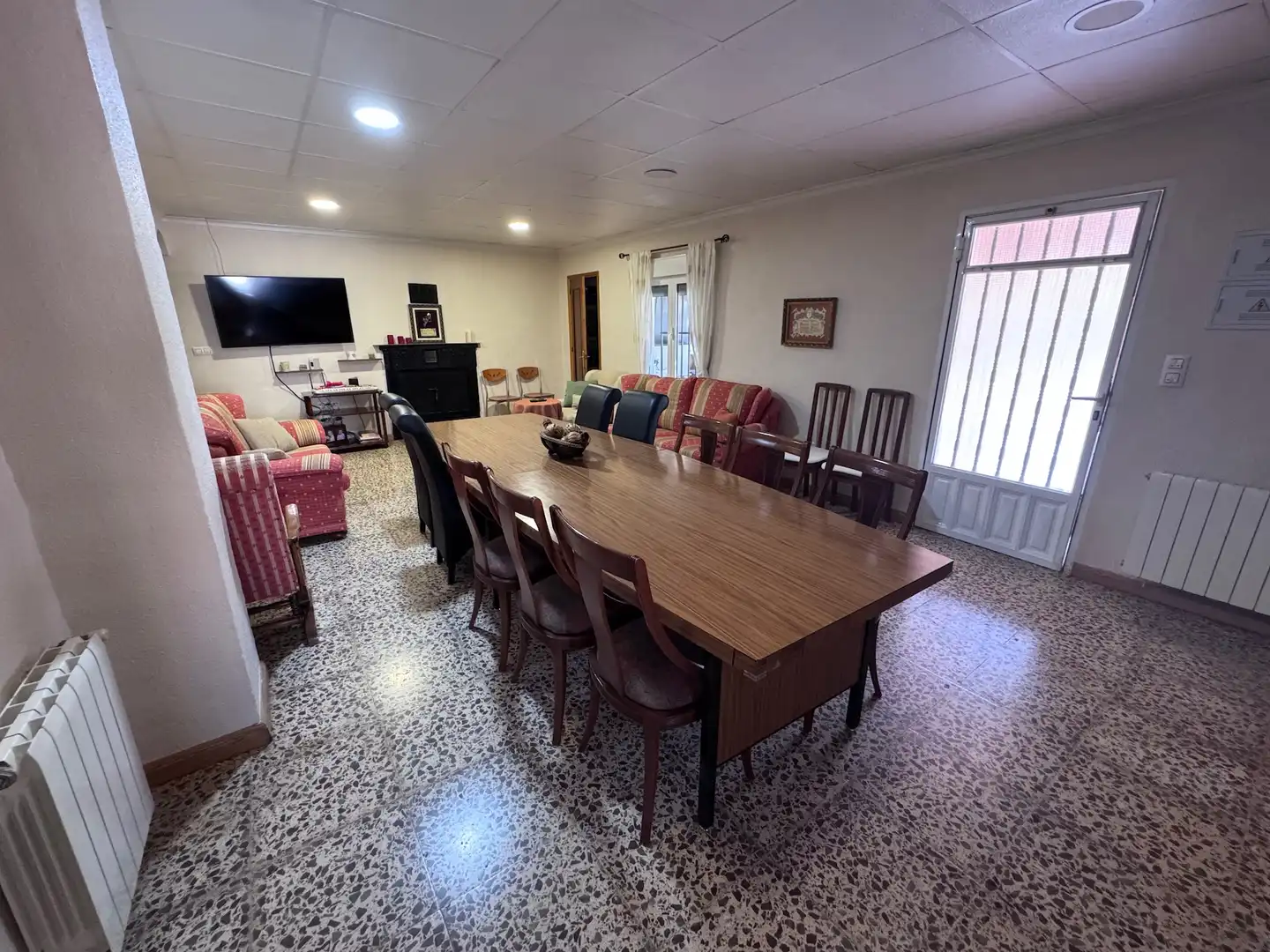Comedor de Finca rústica en venta en Villena con Aire acondicionado, Calefacción y Jardín privado