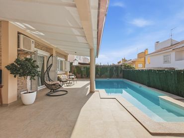 Doppelhaushälfte mit Pool zum Verkauf in El Vedat - Santa Apolonia