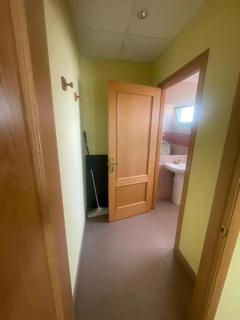 Baño de Nave industrial de alquiler en Valladolid