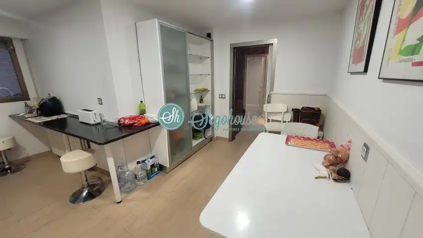 Cuina de Pis en venda en Segovia amb Calefacció, Parquet i Terrassa