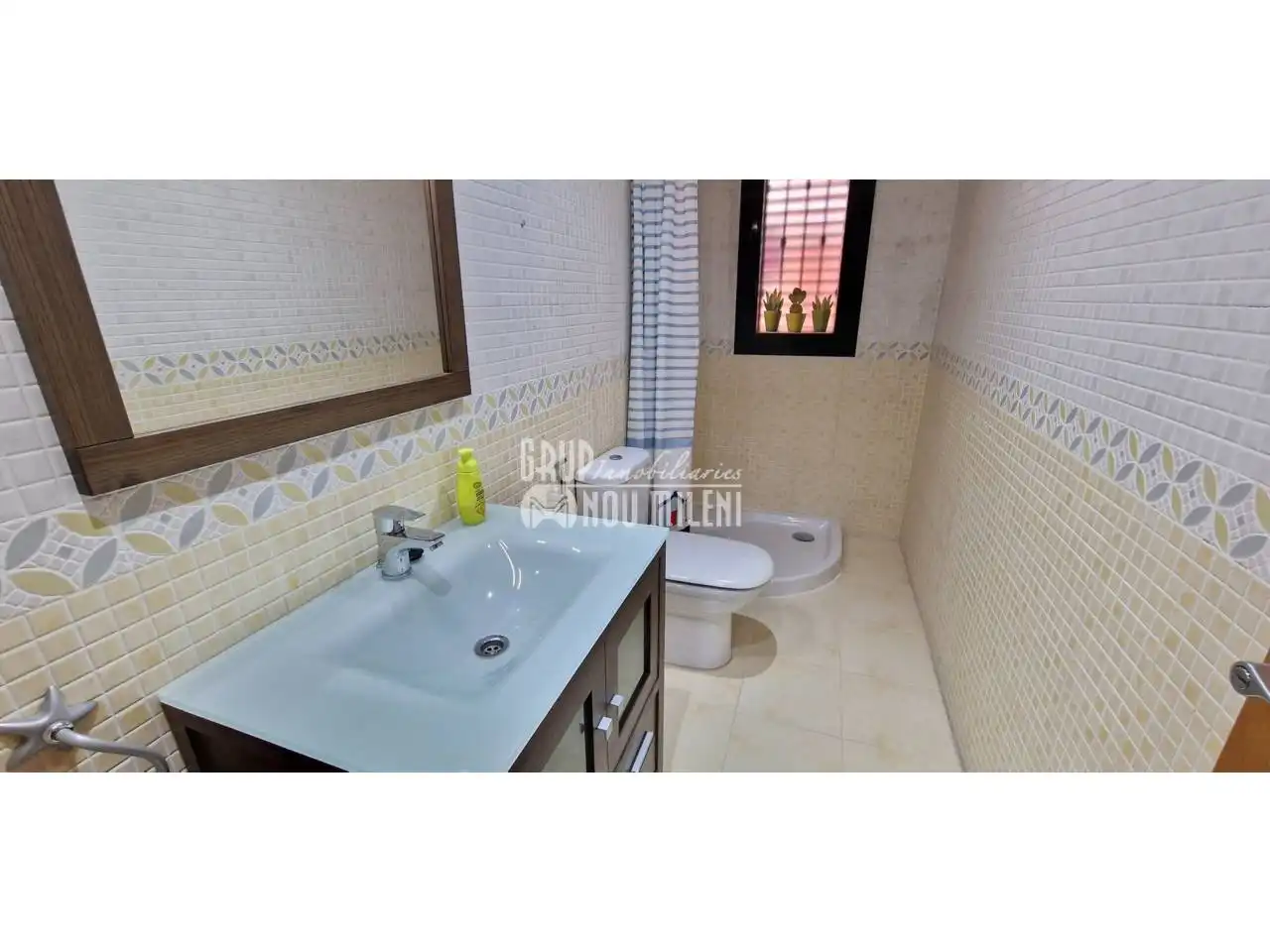 Badezimmer von Einfamilien-Reihenhaus zur Miete in Picanya, Valencia