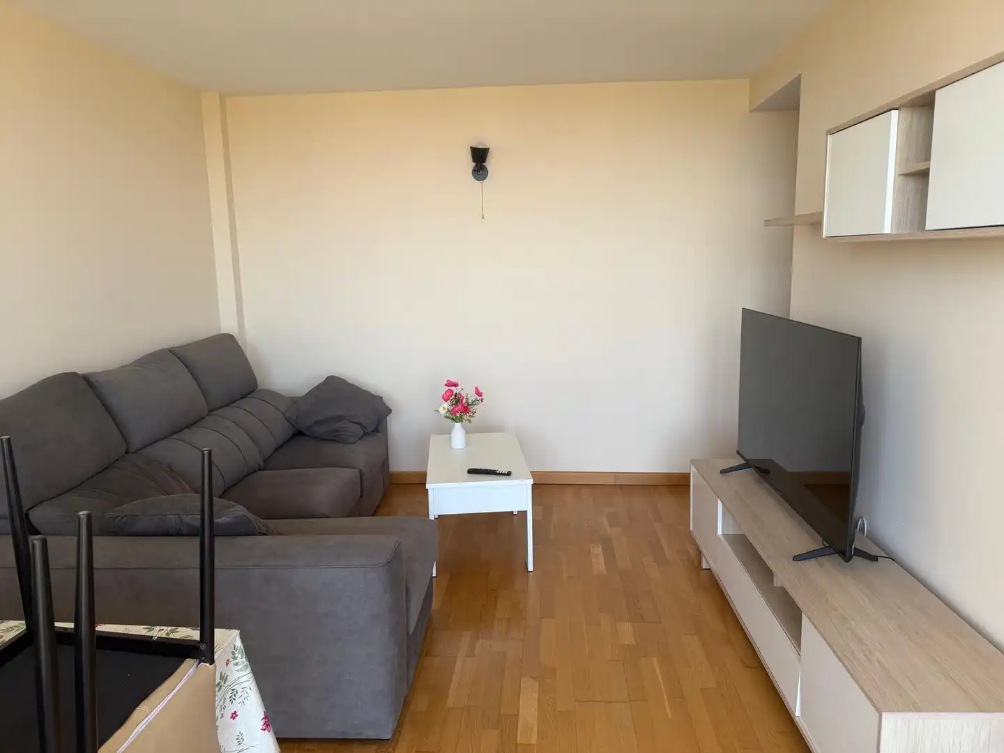 Sala d'estar de Pis de lloguer en Barreiros amb Calefacció, Terrassa i Traster