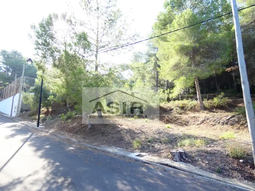 Wohnbaugrundstück zum Verkauf in Casc Urbà