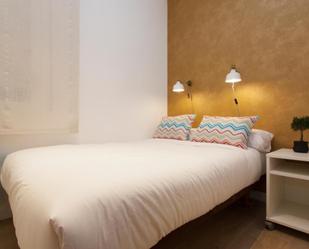 Bedroom of Apartment to rent in  Barcelona Capital  with Furnished, Oven and Washing machine