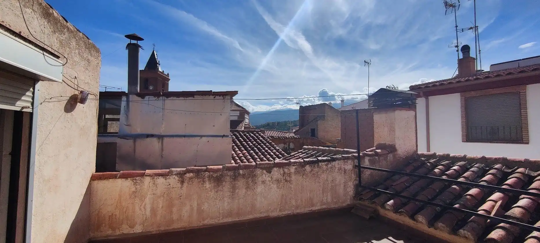 Vista exterior de Casa o xalet en venda en Jérez del Marquesado amb Terrassa, Traster i Moblat