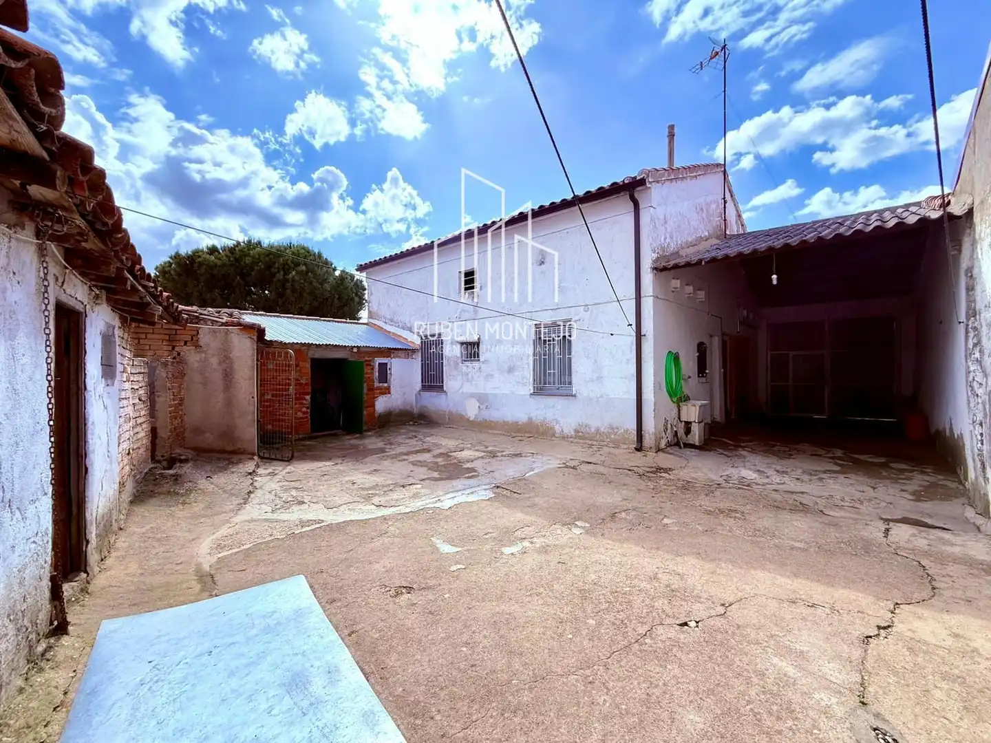Vista exterior de Casa o chalet en venta en Gomecello con Calefacción, Terraza y Trastero