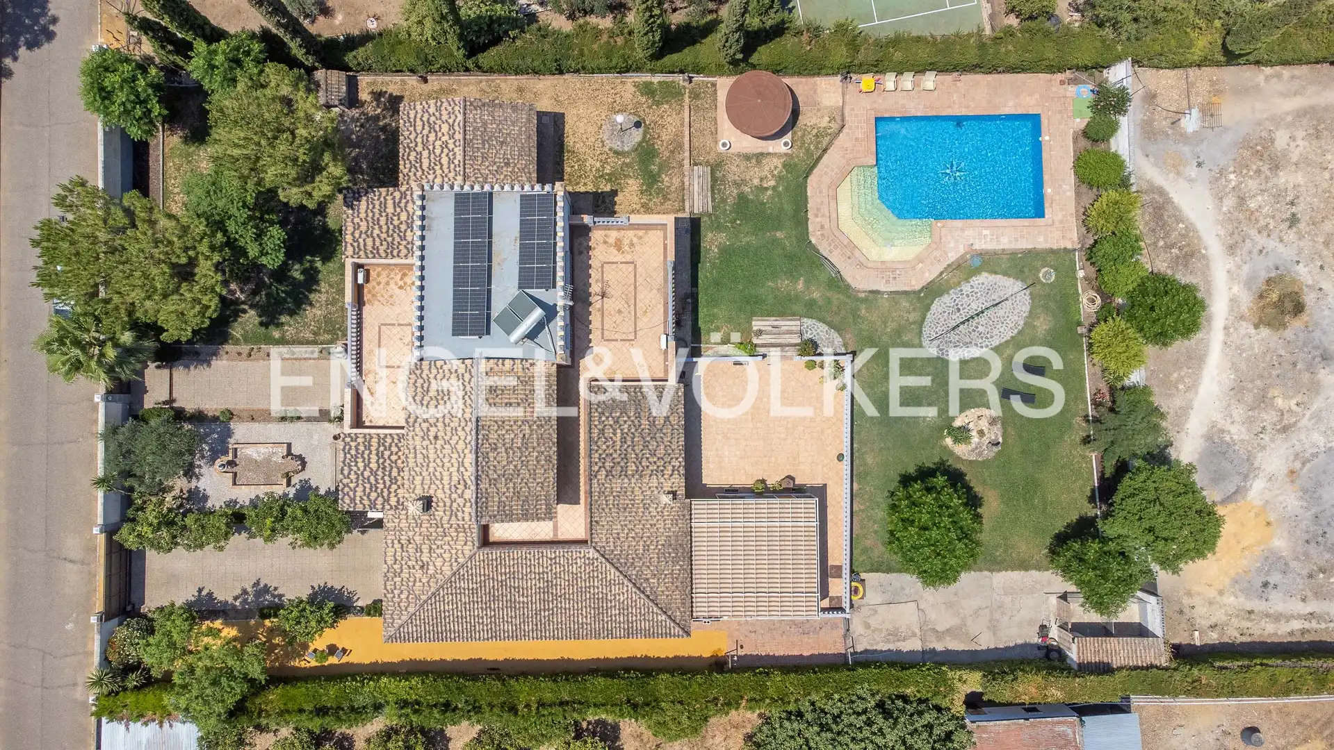 Casa o chalet en venta en Carmona con Aire acondicionado, Calefacción y Jardín privado
