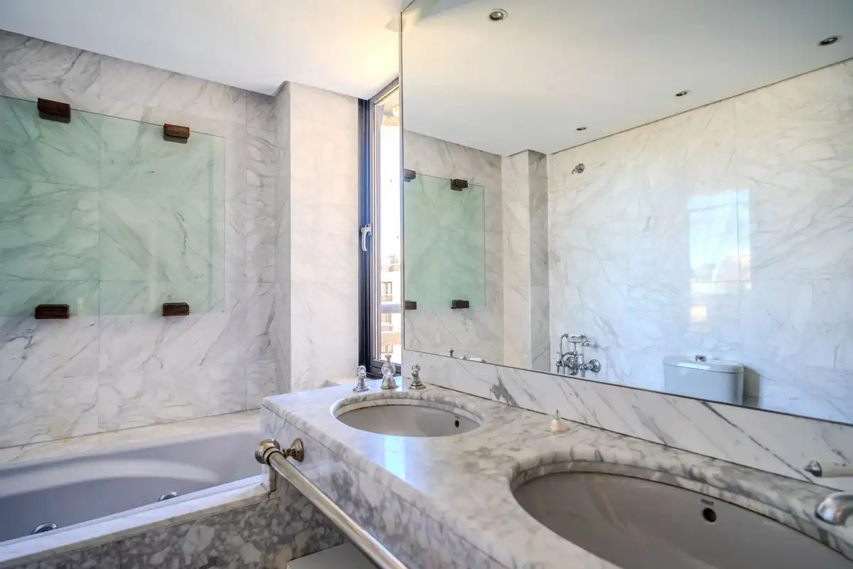 Bathroom of Attic for sale in Madrid  with Air Conditioner, Heating and Private garden