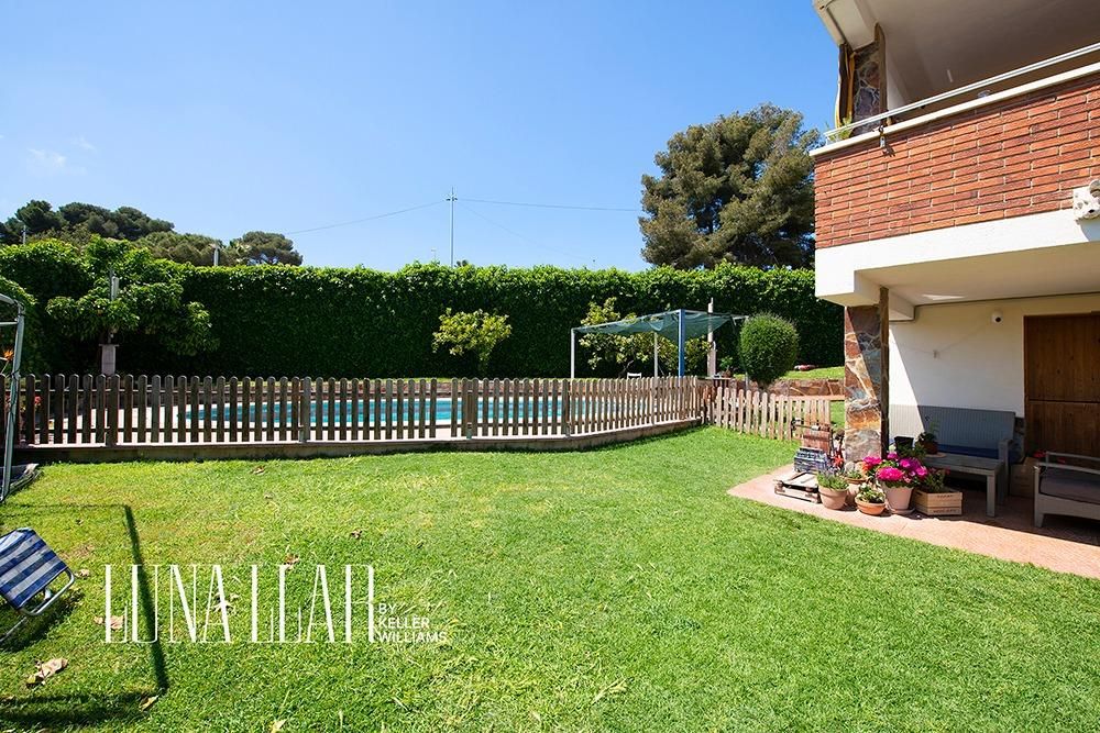 Garden of House or chalet for sale in Castellet i la Gornal  with Air Conditioner, Heating and Private garden