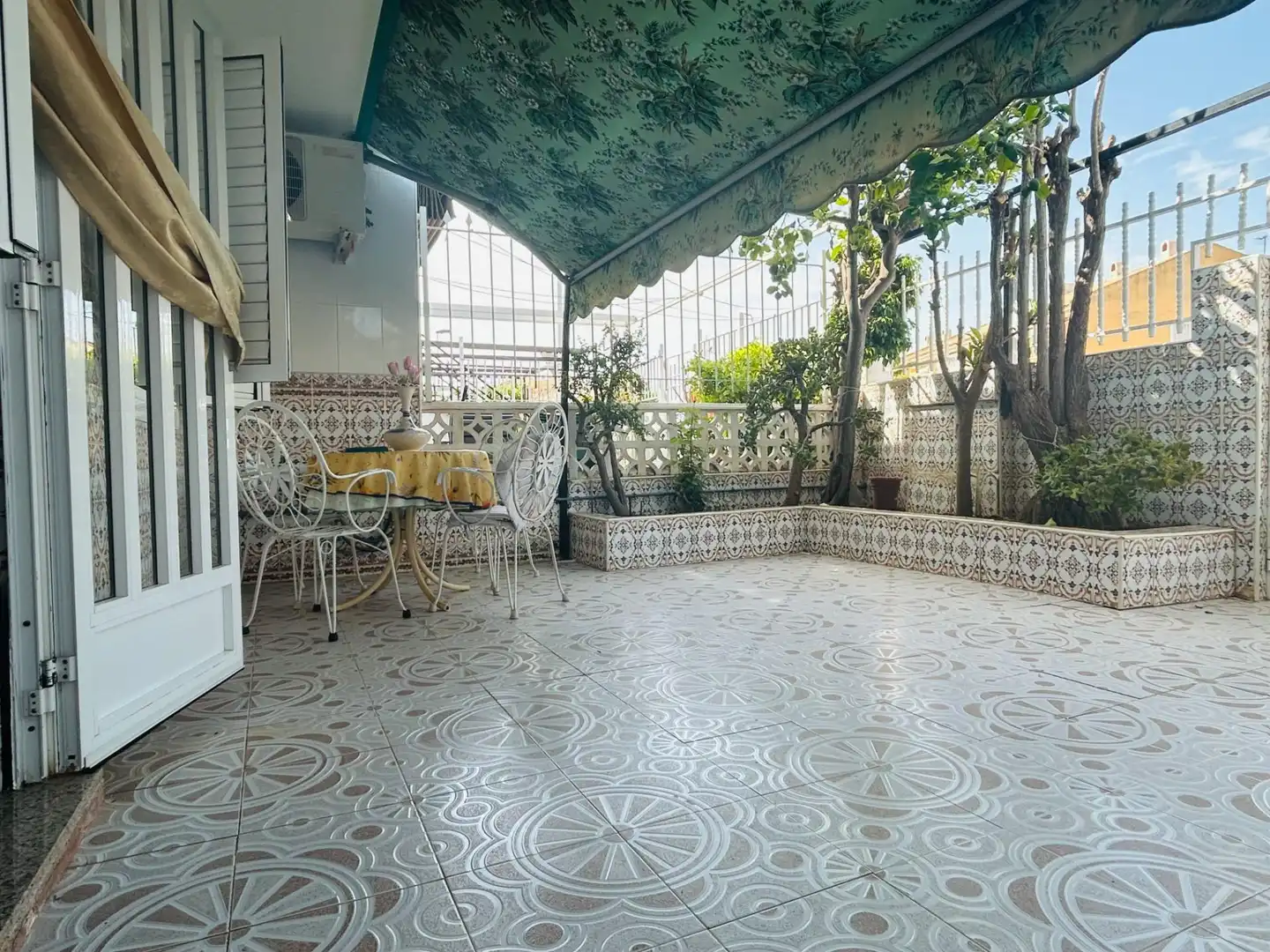 Terrassa de Casa o xalet en venda en San Pedro del Pinatar amb Aire condicionat, Jardí privat i Traster