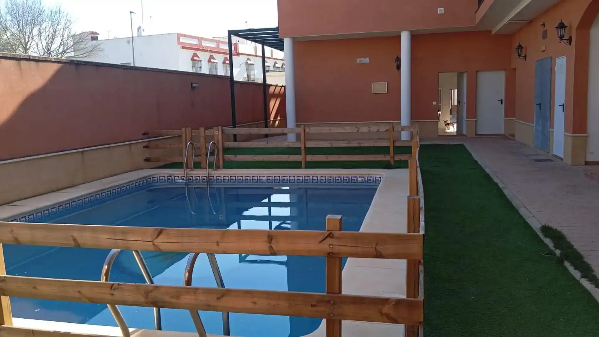 Piscina de Pis en venda en Marchena amb Aire condicionat, Parquet i Moblat