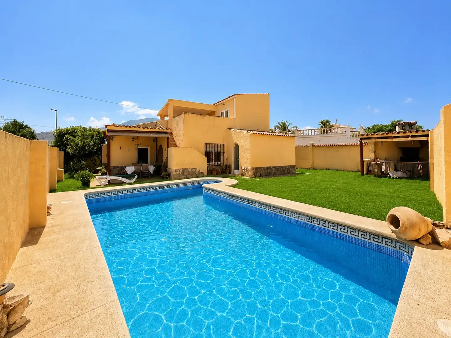 Piscina de Casa o xalet en venda en L'Alfàs del Pi amb Jardí privat, Terrassa i Piscina