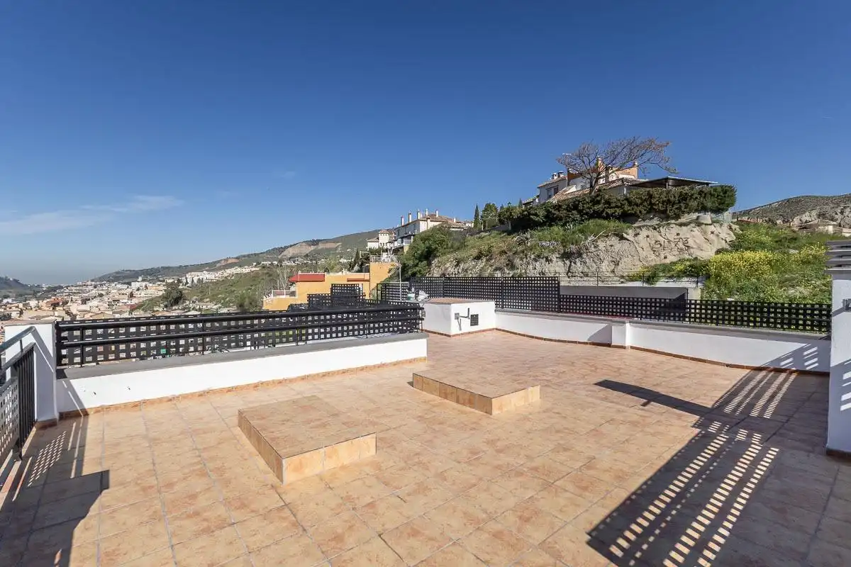 Terrassa de Àtic en venda en Cenes de la Vega amb Terrassa i Piscina comunitària