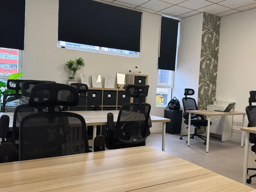 Office for rent in Fuenlabrada  with Air Conditioner, Heating and Furnished